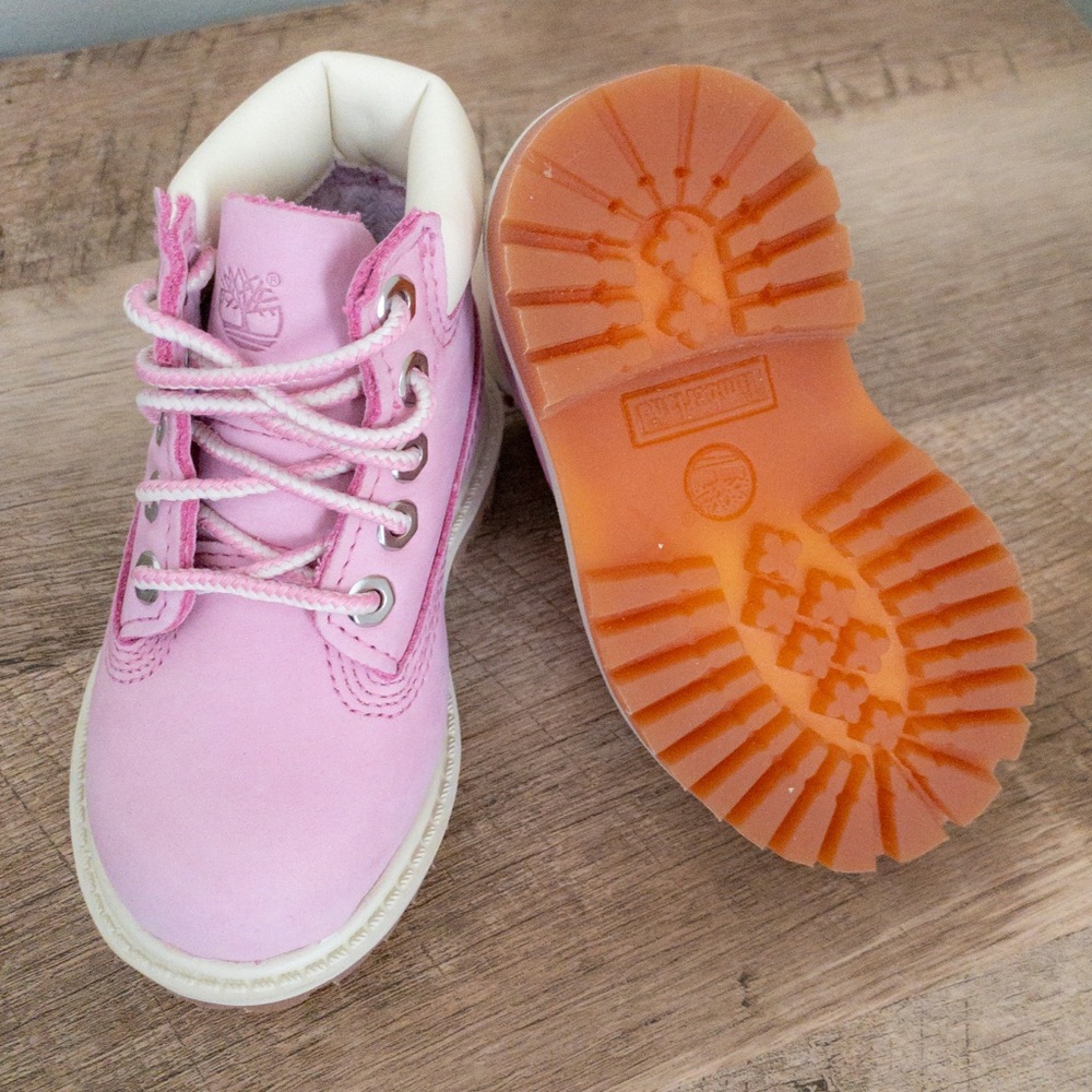NWB Timberland baby fall boots. pink. Size 4 - Picture 4 of 5